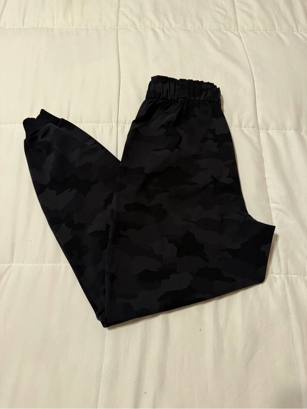 Lululemon Stretch High-Rise Jogger camo